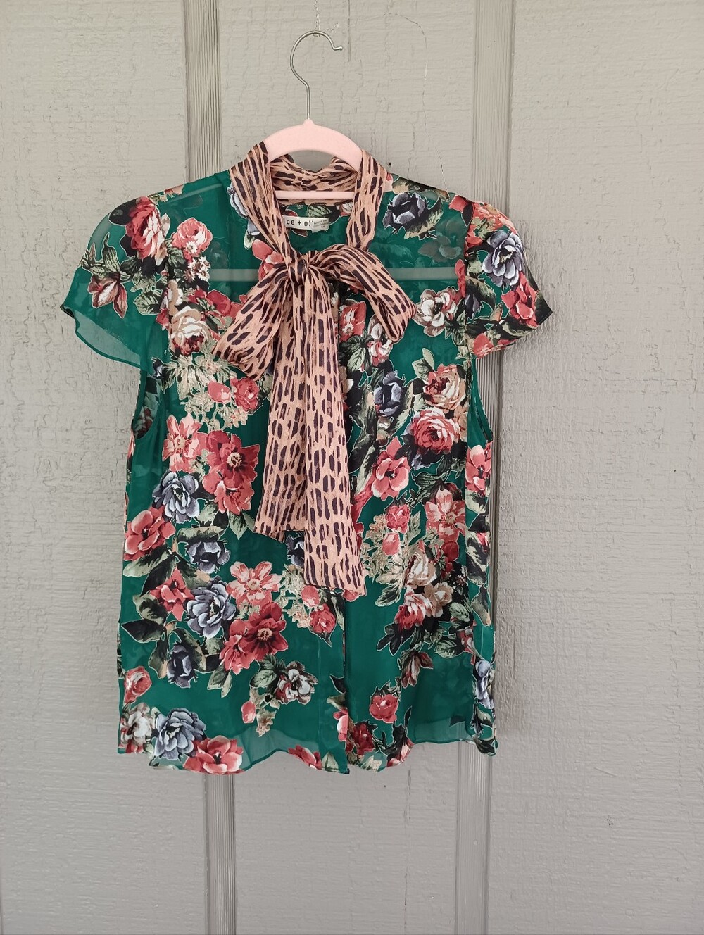Alice And Olivia Jeannie Tie Neck Blouse Size M Feminine Leopard Floral Sheer